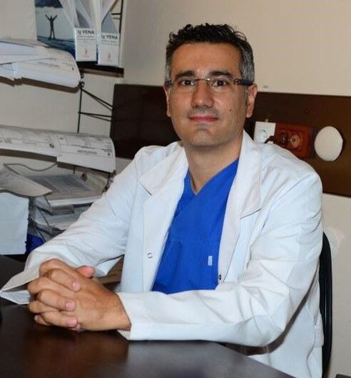 Γιατρός ρευματολόγος Burak Louka